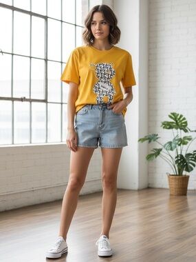 Fashion Mustard Yellow Graphic Bear Tee